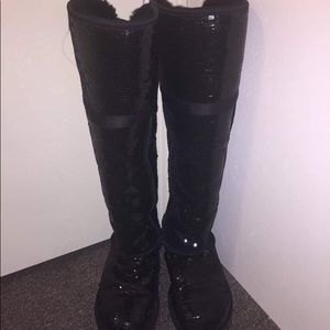🚨SOLD🚨Over the knee Bailey button sequin Uggs